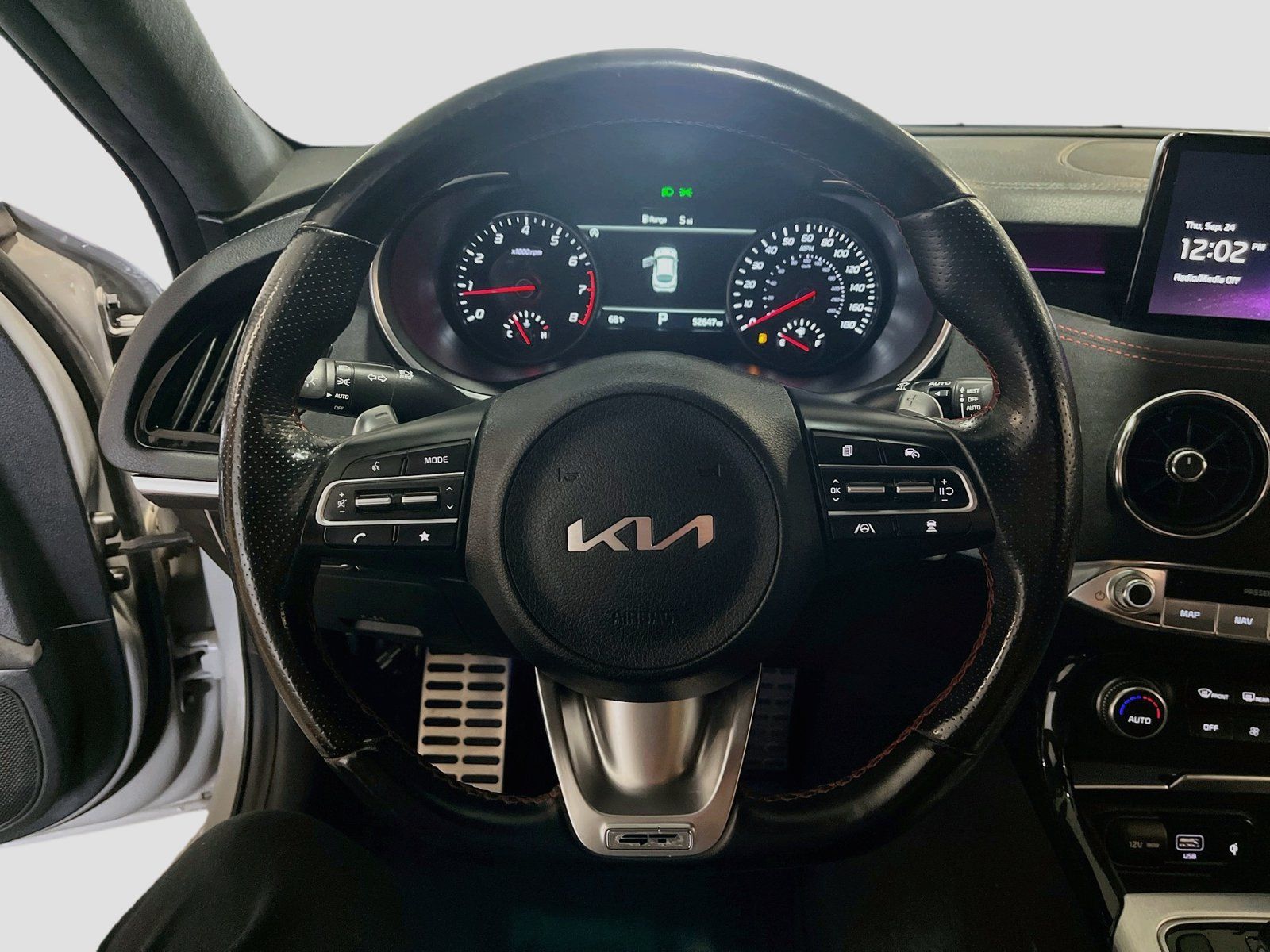 Used 2023 Kia Stinger GT2 AWD/4WD image 11