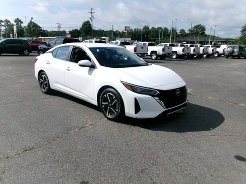 Used 2025 Nissan Sentra SV FWD image 4