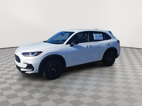 New 2026 Honda HR-V Sport image 4