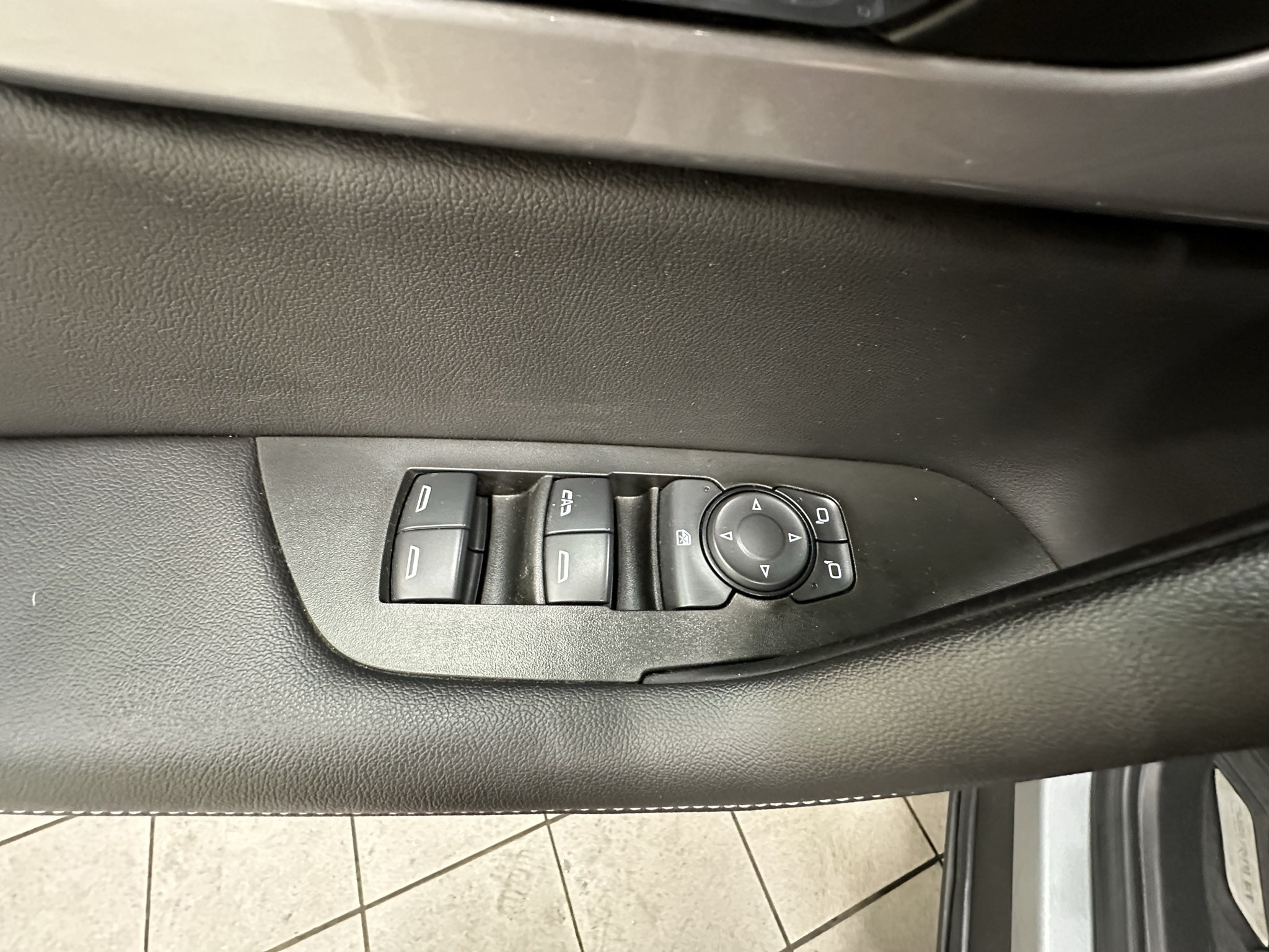 Certified 2024 Chevrolet Blazer LT w/ Convenience Package FWD image 24