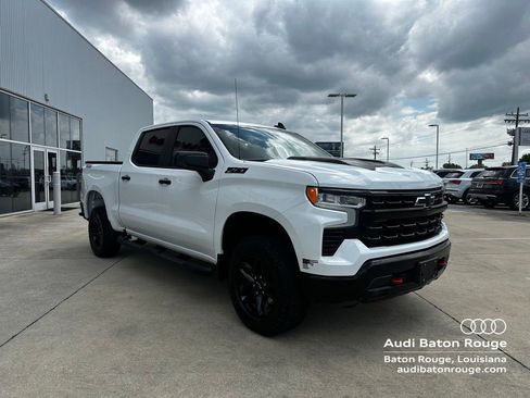 Used 2023 Chevrolet Silverado 1500 LT Trail Boss w/ LPO, Dark Essentials Package image 3