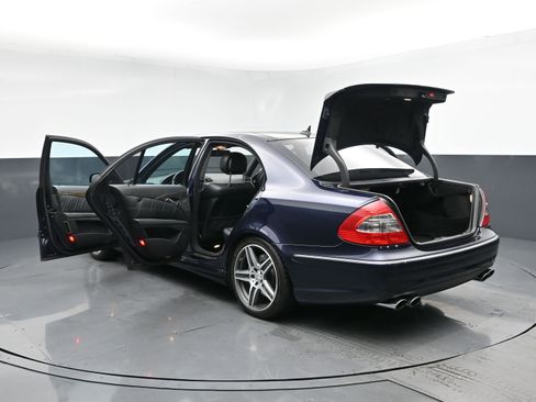 Used 2008 Mercedes-Benz E 63 AMG Sedan image 32