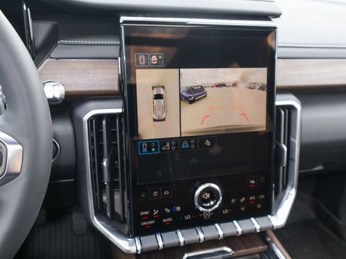 New 2026 GMC Acadia Denali Ultimate w/ LPO, Floor Liner Package image 19