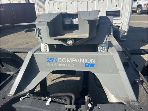 Used 2022 Ford F550 2WD Crew Cab Super Duty w/ Power Equipment Group image 11