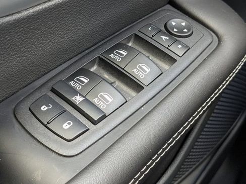 New 2026 Chrysler Pacifica Limited w/ S Appearance Package FWD image 25