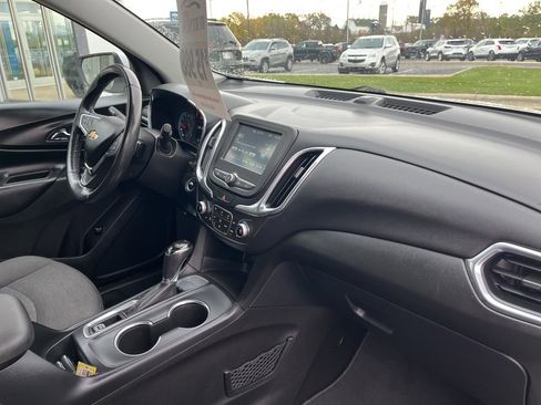 Used 2018 Chevrolet Equinox LT image 28