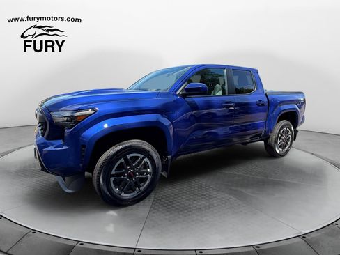 Used 2025 Toyota Tacoma TRD Sport AWD/4WD image 7