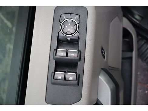 Used 2015 Ford F150 XLT w/ Equipment Group 301A Mid image 12