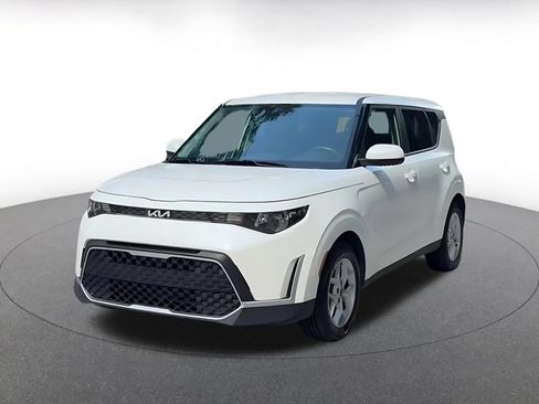 Used 2025 Kia Soul LX w/ LX Technology Package FWD image 7