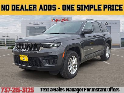 Certified 2025 Jeep Grand Cherokee Laredo X w/ Luxury Tech Group I