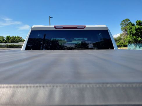 Used 2020 Chevrolet Silverado 1500 Custom w/ Custom Value Package AWD/4WD image 8