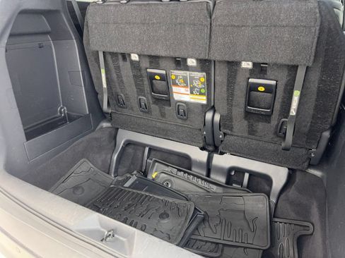Used 2025 Toyota Sienna XLE Woodland Edition AWD/4WD image 81