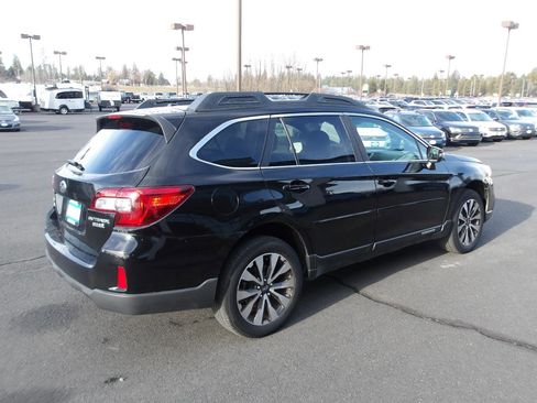 Used 2015 Subaru Outback 2.5i Limited AWD/4WD image 5