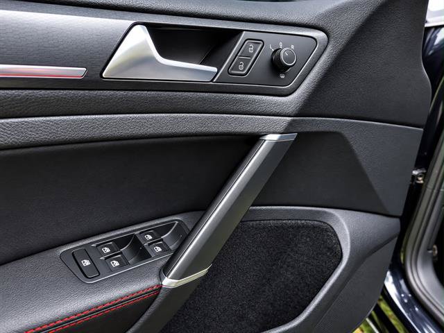 Used 2019 Volkswagen GTI SE w/ SE Experience Package FWD image 13