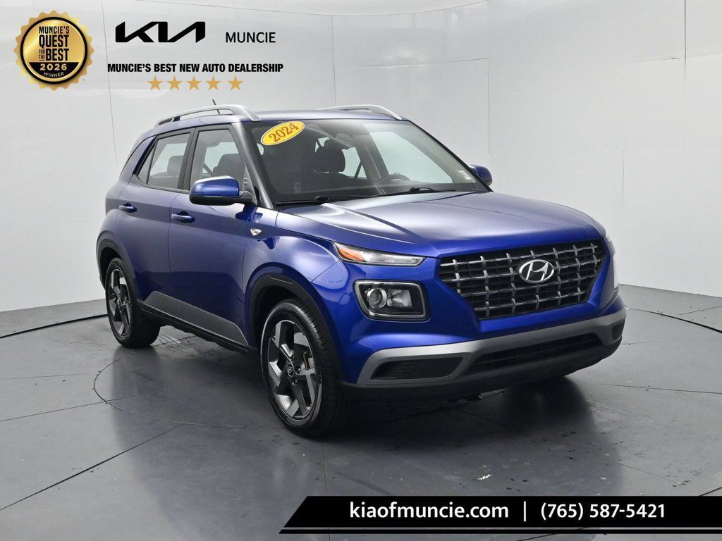 Used 2024 Hyundai Venue SEL FWD image 1