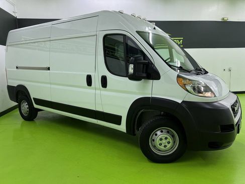 Used 2021 RAM ProMaster 2500 FWD image 1
