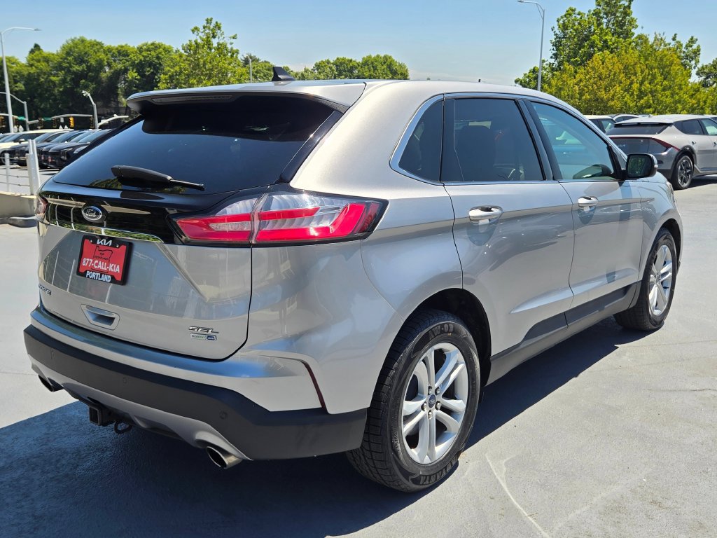 Used 2020 Ford Edge SEL w/ Convenience Package AWD/4WD image 3