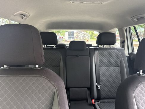 Used 2018 Volkswagen Tiguan S w/ 3rd Row Seat Package AWD/4WD image 28