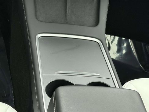 Used 2023 Tesla Model Y Long Range image 20