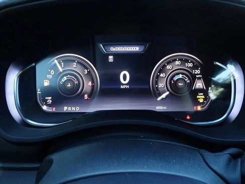 Used 2025 RAM 2500 Laramie AWD/4WD image 25