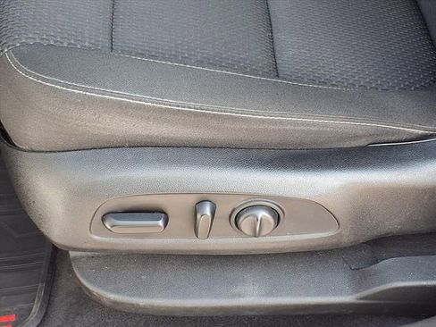 Used 2021 GMC Acadia SLE w/ Driver Convenience Package image 4