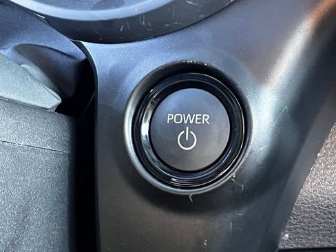 Used 2025 Toyota Sienna XSE image 27