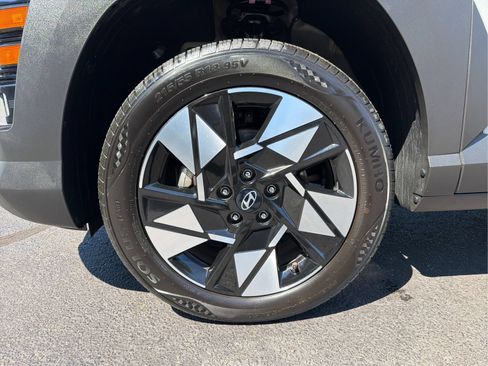 Used 2025 Hyundai Kona SEL AWD/4WD image 24