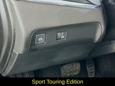 Used 2024 Buick Enclave Essence w/ Sport Touring Edition FWD image 15