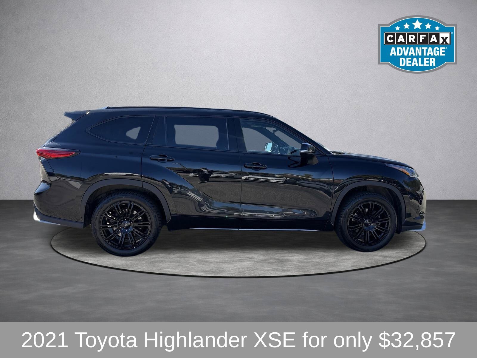 Used 2021 Toyota Highlander XSE AWD/4WD image 2