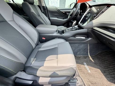 Used 2025 Subaru Outback Onyx Edition AWD/4WD image 28