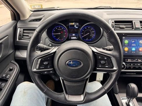 Used 2019 Subaru Outback 2.5i Premium image 24