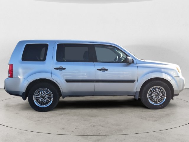 Used 2010 Honda Pilot LX image 4