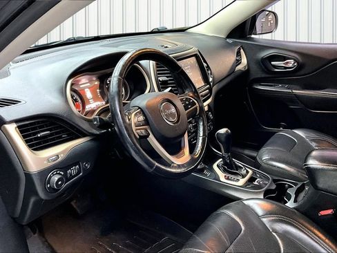 Used 2015 Jeep Cherokee Limited w/ Luxury Group image 16