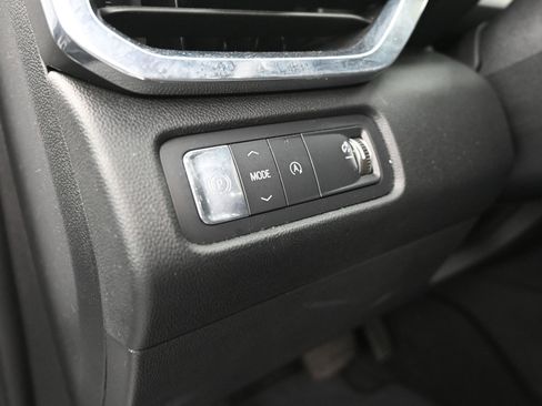 Used 2025 GMC Acadia Elevation image 20