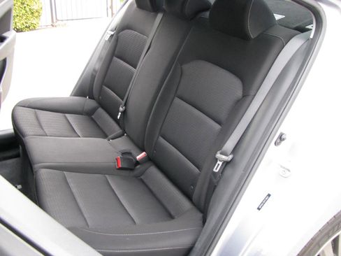Used 2017 Hyundai Elantra Value Edition FWD image 11