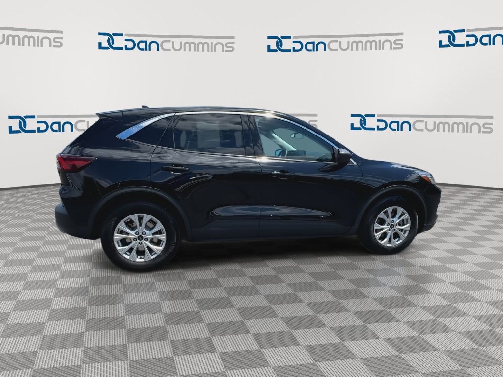Used 2023 Ford Escape Active w/ Tech Pack #1 FWD image 9