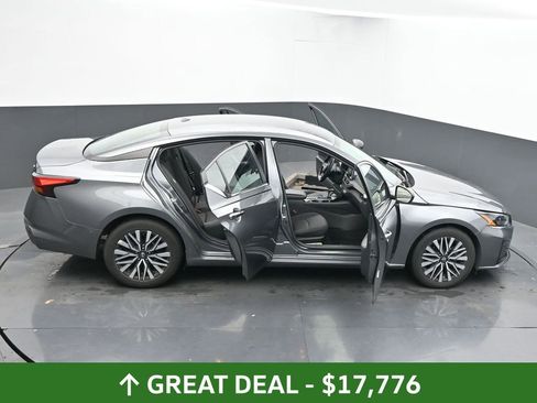 Used 2024 Nissan Altima 2.5 SV image 70