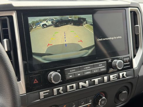 Used 2025 Nissan Frontier SV RWD image 25