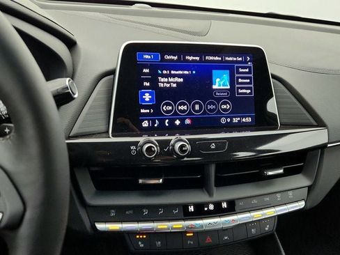 Used 2025 Cadillac CT4 Premium Luxury image 17