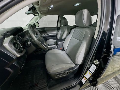 Used 2020 Toyota Tacoma SR5 image 23