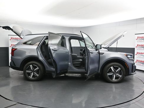 Used 2021 Kia Sorento EX image 27