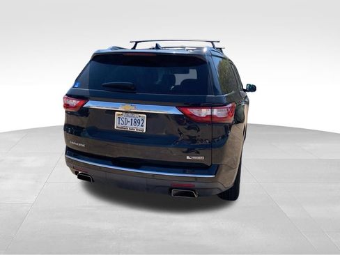 Used 2018 Chevrolet Traverse Premier w/ Driver Confidence II Package FWD image 17