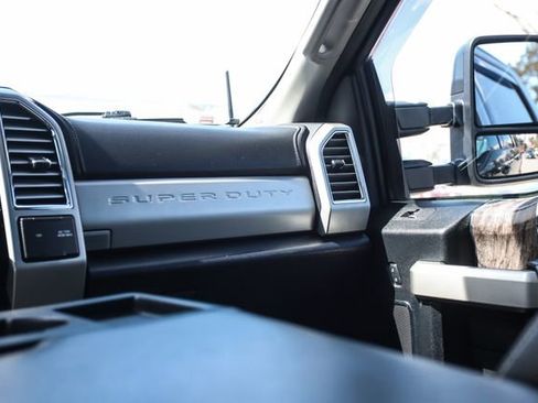 Used 2017 Ford F350 Lariat w/ Lariat Ultimate Package image 32