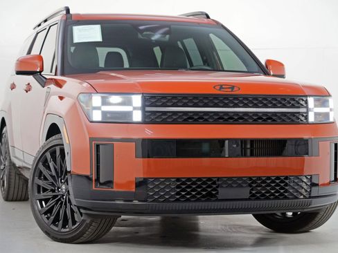 Used 2024 Hyundai Santa Fe Calligraphy image 2