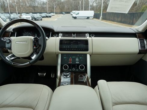 Used 2018 Land Rover Range Rover Autobiography image 17