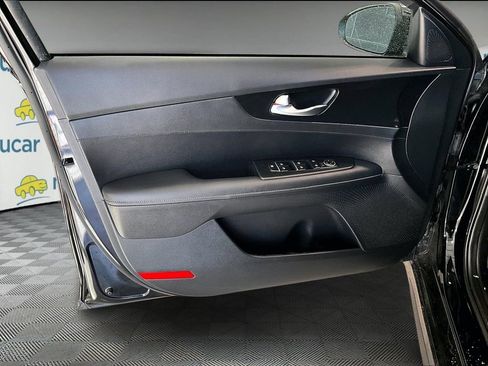 Used 2024 Kia Forte GT-Line image 10