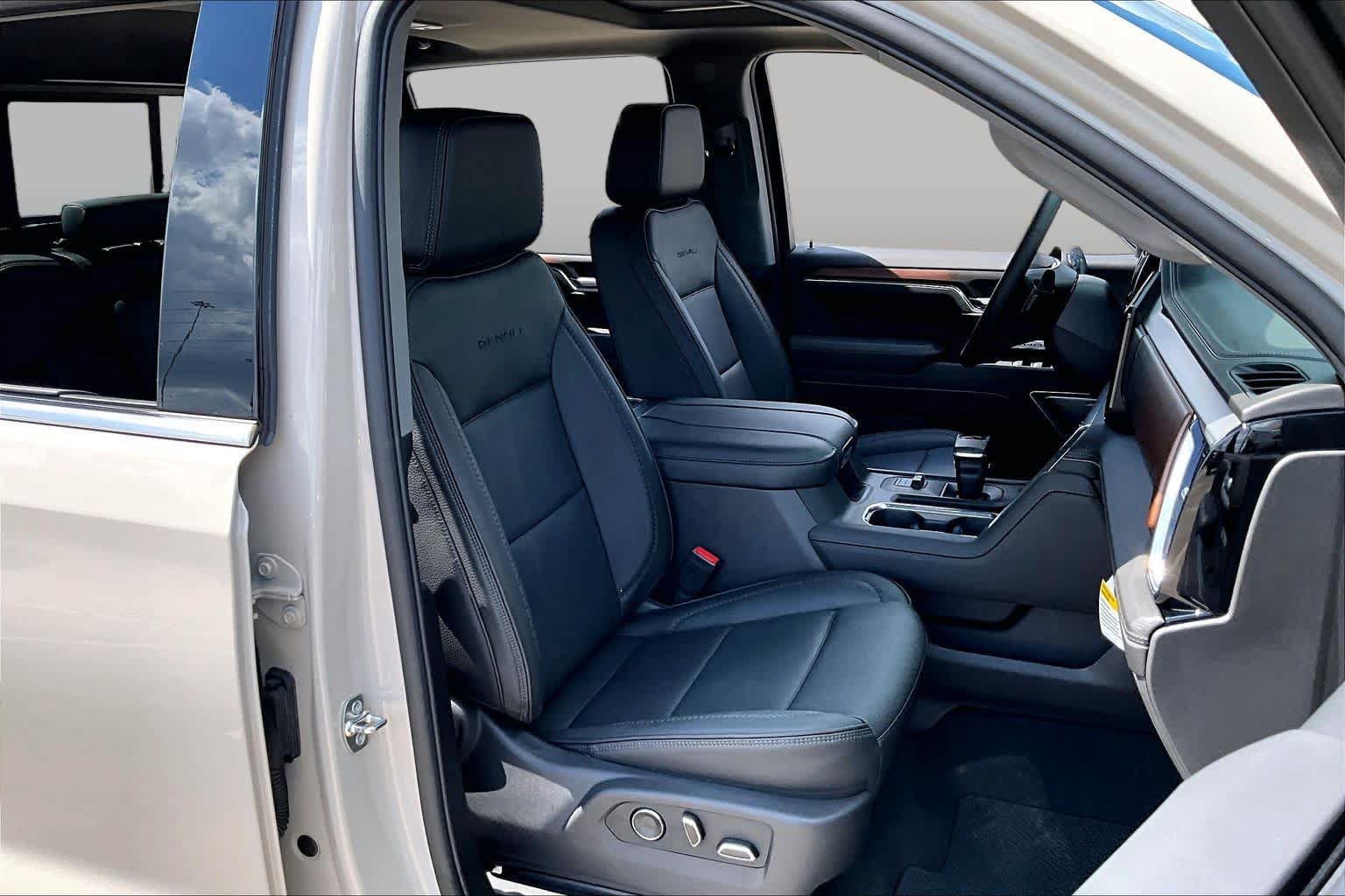 Used 2026 GMC Sierra 1500 Denali AWD/4WD image 9