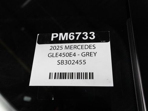 Used 2025 Mercedes-Benz GLE 450e 4MATIC w/ AMG Line Exterior image 40