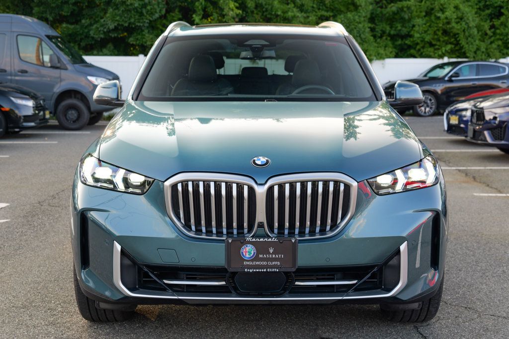 Used 2024 BMW X5 xDrive40i w/ Premium Package AWD/4WD image 2