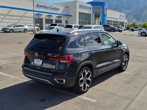 Certified 2023 Volkswagen Taos SEL AWD/4WD image 3